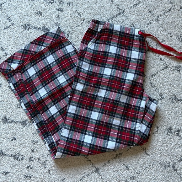 Lord & Taylor Other - Lord & Taylor Flannel Pajama Pants Size L